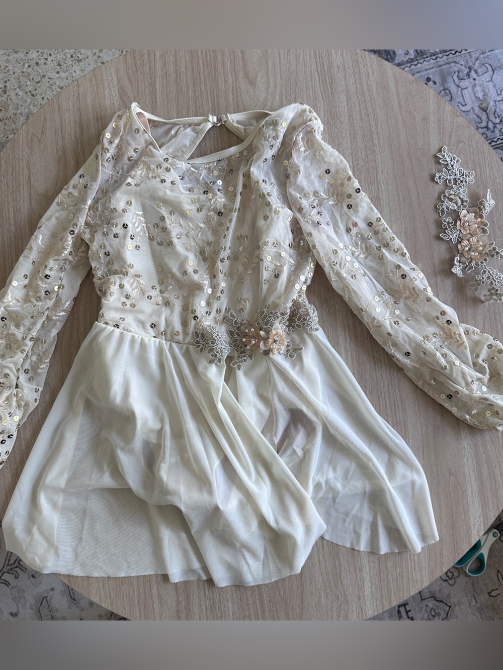 Beautiful Weissmans dance costume in Ivory. Size Child Medium